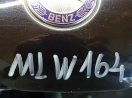 Mercedes-Benz ML W164 Pokrywa przednia / Maska silnika MLW164