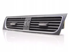 Audi A5 Dysze / Kratki środkowego nawiewu deski rozdzielczej 8T2820951E