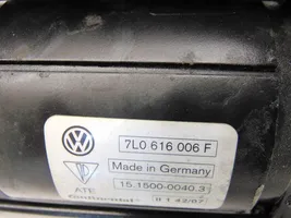 Volkswagen Touareg III Air suspension compressor/pump 7L0616006F