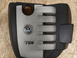 Volkswagen Touareg I Variklio dangtis (apdaila) 070103926A