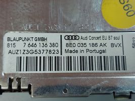 Audi A4 S4 B7 8E 8H Unidad delantera de radio/CD/DVD/GPS 8E0035186