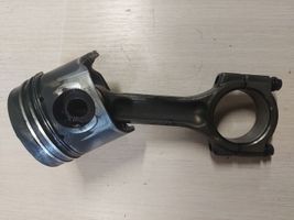 Renault Trafic II (X83) Piston avec bielle 