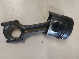 Renault Trafic II (X83) Piston avec bielle 