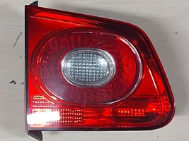 Volkswagen Tiguan Lampy tylnej klapy bagażnika 5N0945093C