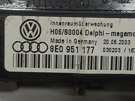 Audi A4 S4 B7 8E 8H Illuminazione sedili anteriori 8E0951177