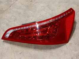 Audi Q5 SQ5 Lampy tylnej klapy bagażnika 8R0945094A