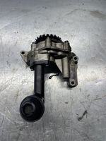 Volkswagen Golf V Bomba de aceite 038115121C