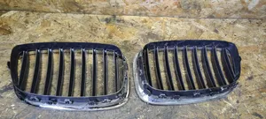 BMW 5 GT F07 Grille calandre supérieure de pare-chocs avant R51137200170