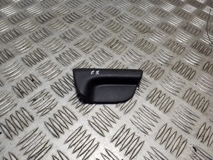 Seat adjustment handle
