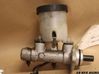 Master brake cylinder 