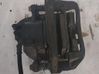 Caliper de freno delantero 8251694