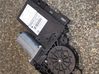 Front door window regulator motor 8E1959802H