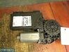 Motor del regulador de la ventanilla de la puerta delantera 8E1959802B