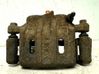 Caliper de freno delantero MR370775