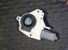 Silnik regulatora szyby drzwi przednich 8K0959802B
