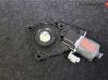 Silnik regulatora szyby drzwi przednich 824601P000