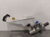 Master brake cylinder 585102W700