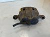 Caliper de freno delantero MR370775