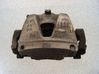 Caliper de freno delantero SU001A3126