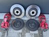 Brake discs and calipers set 