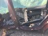 Front sill (body part) 