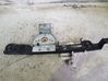 Rear window lifting mechanism without motor 