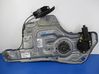 Regulador de puerta delantera con motor 824703A000