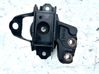 Engine mount vacuum valve 