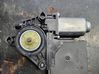 Silnik regulatora szyby drzwi przednich 5K0959793A