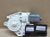 Silnik regulatora szyby drzwi przednich 807310013R
