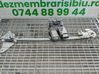 Rear window lifting mechanism without motor 