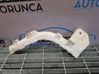 Rear bumper mounting bracket 