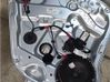 Mechanizm podnoszenia szyby tylnej bez silnika 
