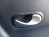 Poignée inférieure de porte avant 