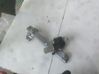 Rear window lifting mechanism without motor 