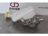 Master brake cylinder 32069745