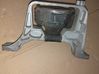 Engine mount bracket 