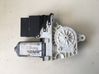 Aizmugurē loga pacēlāja motoriņš 5P0839402
