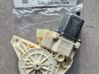 Silnik regulatora szyby drzwi przednich A2129066802