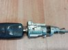 Cerradura de puerta delantera (junto a la manecilla) 107837168GJ