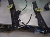 Mechanizm podnoszenia szyby przedniej bez silnika 51337182131