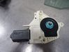 Silnik regulatora szyby drzwi przednich 8T0959801B