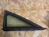 Front triangle window/glass 43R001057