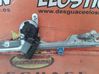 Front door manual window regulator 