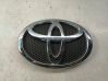 Manufacturer badge logo/emblem 