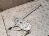 Front door window regulator with motor 