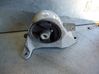 Gearbox mounting bracket 