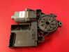 Motor del regulador de la ventanilla de la puerta delantera 