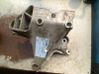 Engine mount bracket 