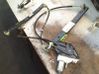 Front window lifting mechanism without motor 